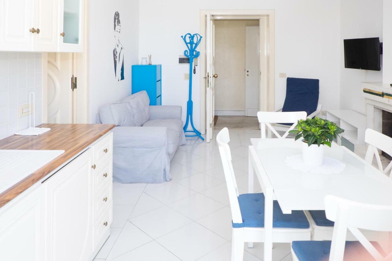 "White Mermaid" - Sorrento Downtown Sea View Apartment Экстерьер фото