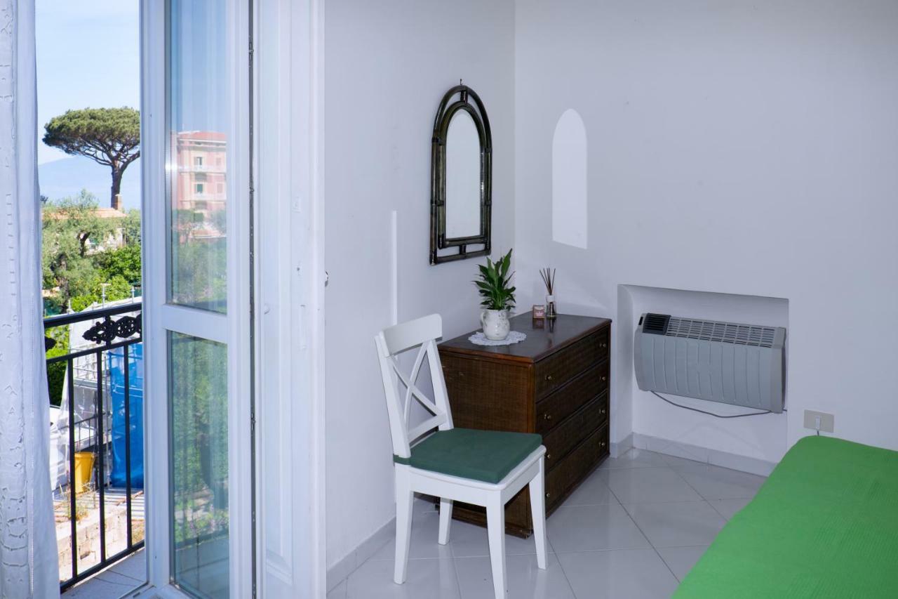 "White Mermaid" - Sorrento Downtown Sea View Apartment Экстерьер фото